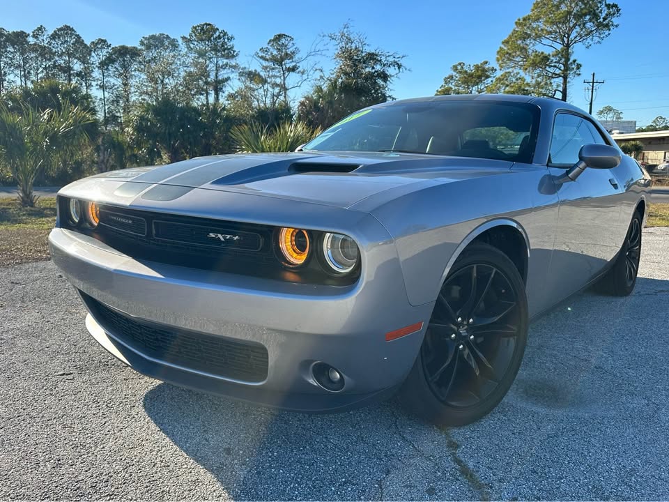 2017 Dodge Challenger SXT